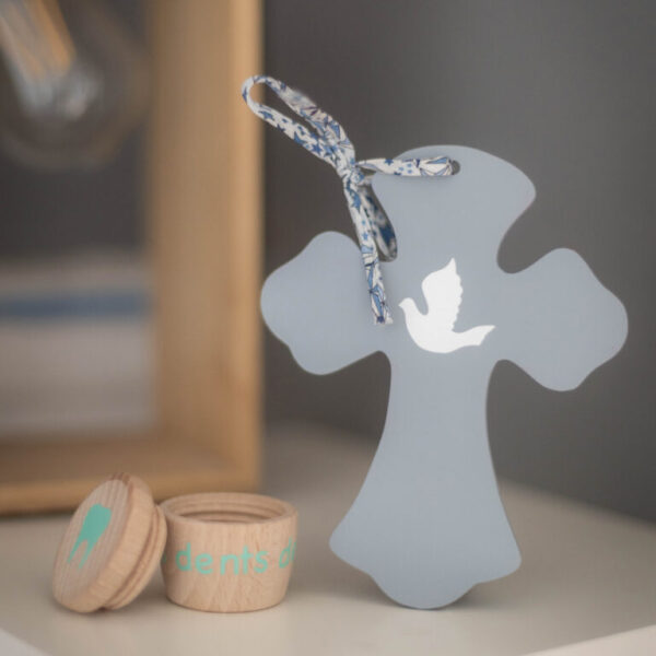 Croix de baptême ou communion personnalisée - 6 coloris – Image 7