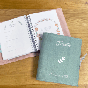 Livre de Naissance personnalisé en lin personnalisable - 6 coloris