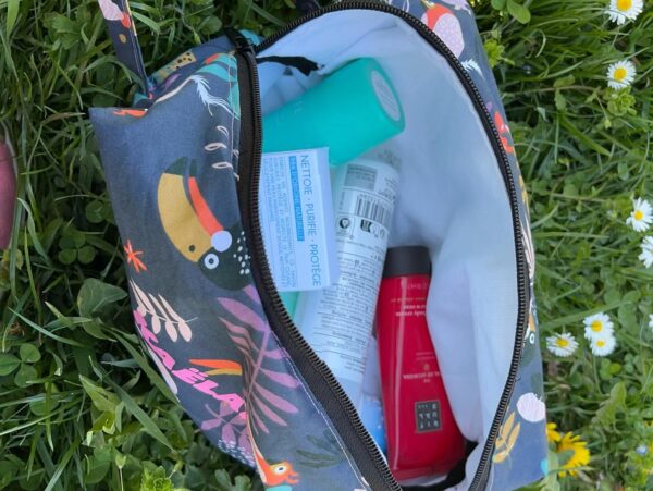 Trousse de toilette personnalisée petits baroudeurs – Image 2