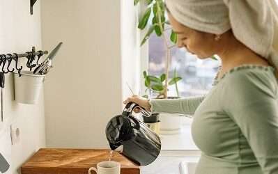 Quelles tisanes pour la grossesse ? Les infusions bien-être pour chaque trimestre 🌿👶