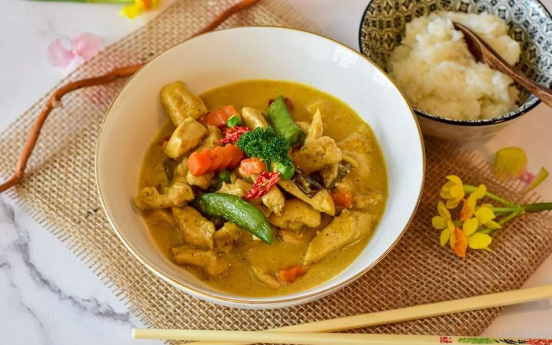 🍛 Poulet Coco Curry bébé: une recette douce et pleine de saveurs pour toute la famille 🌴