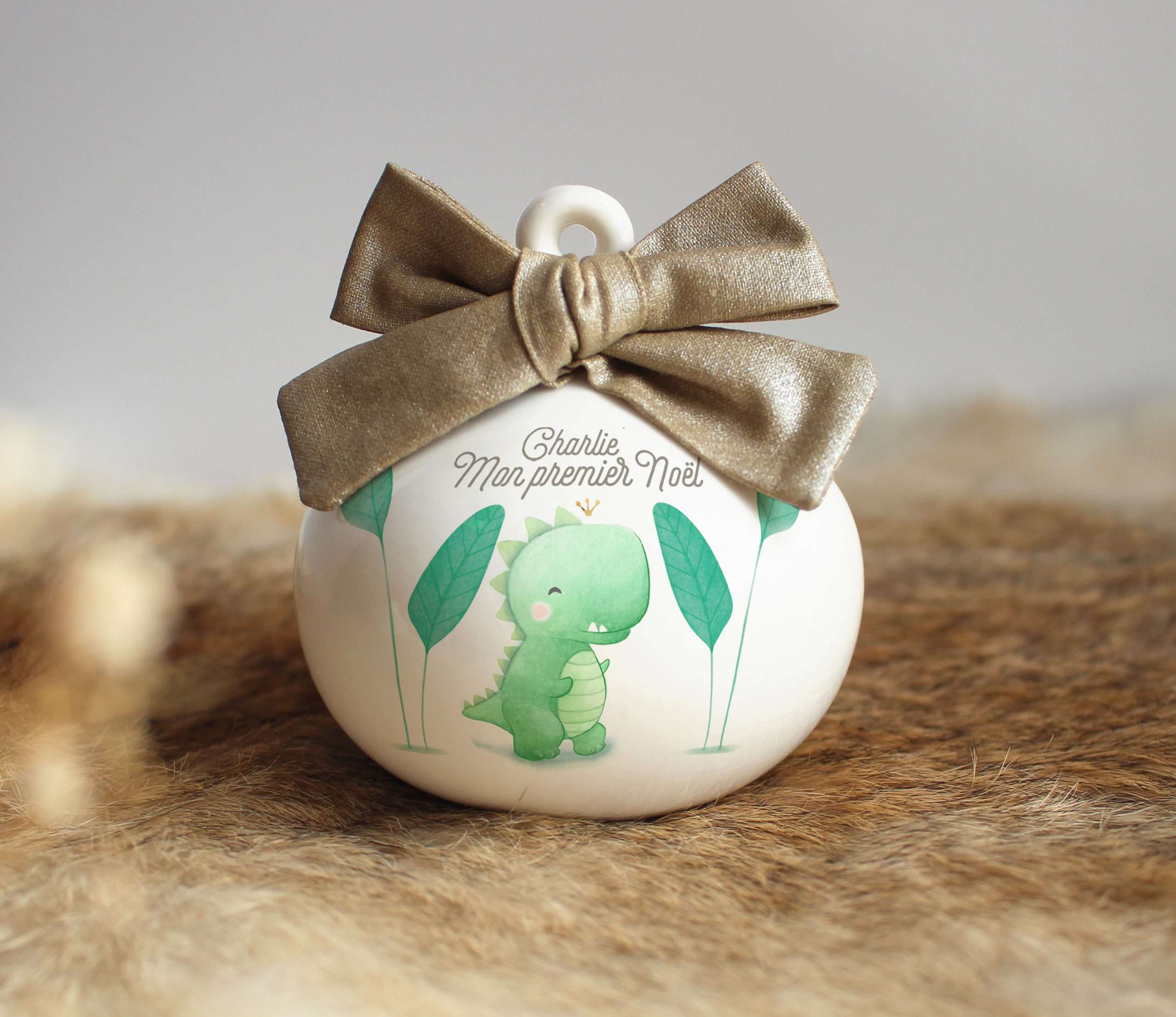 Boule de Noël personnalisée "Bébé dinosaure" – Image 2