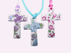 Médaillon Baptême "Croix liberty" - 3 coloris