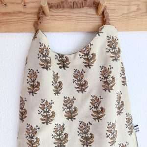 Bavoir élastiqué personnalisé – Fleurs marron