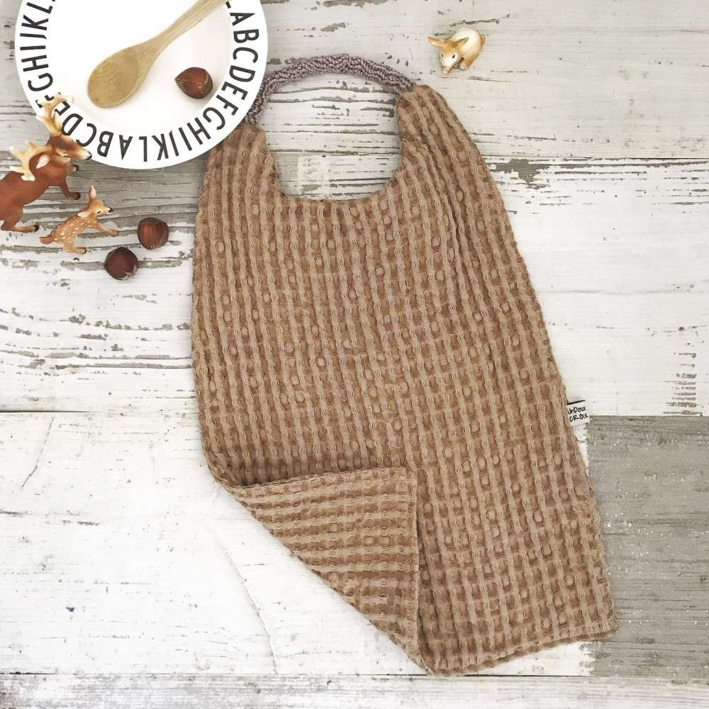 Bavoir élastiqué personnalisé – Coton gaufré taupe