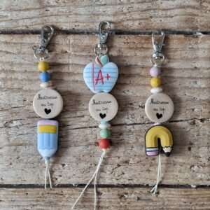 Porte-Clé bois et silicone Fin d'année - 3 motifs personnalisables